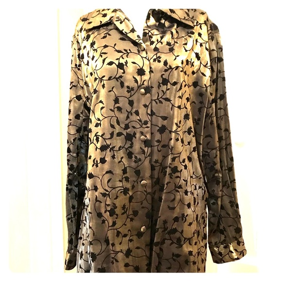 🧨SALE 3/$25‼️ Notations Golden Flocked “Boyfriend” Shirt - Picture 1 of 4